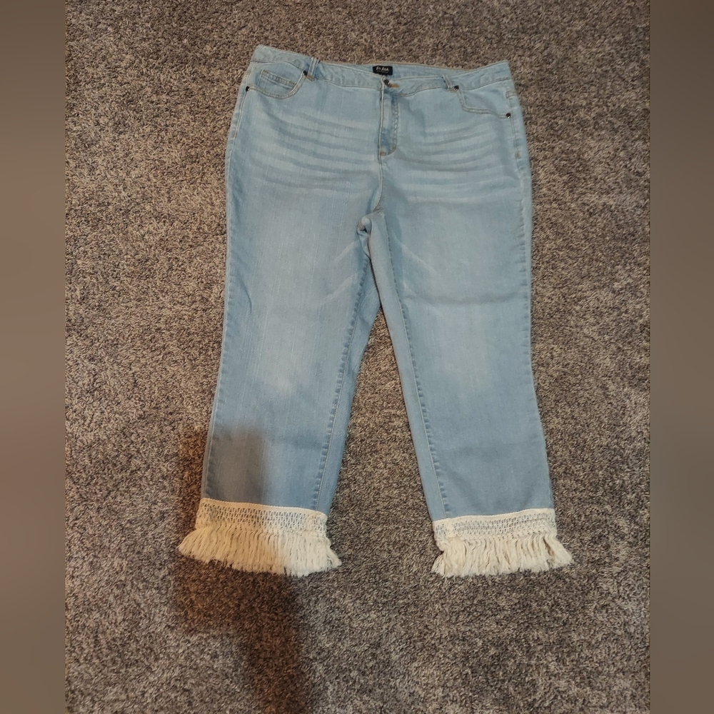 Du Jour Crop Fringe Hem Pants